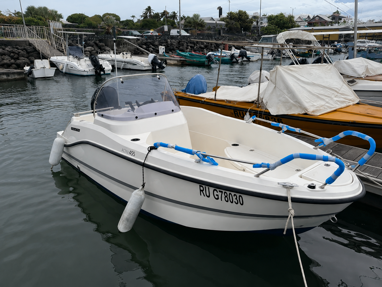 Photo du Bateau de loisir